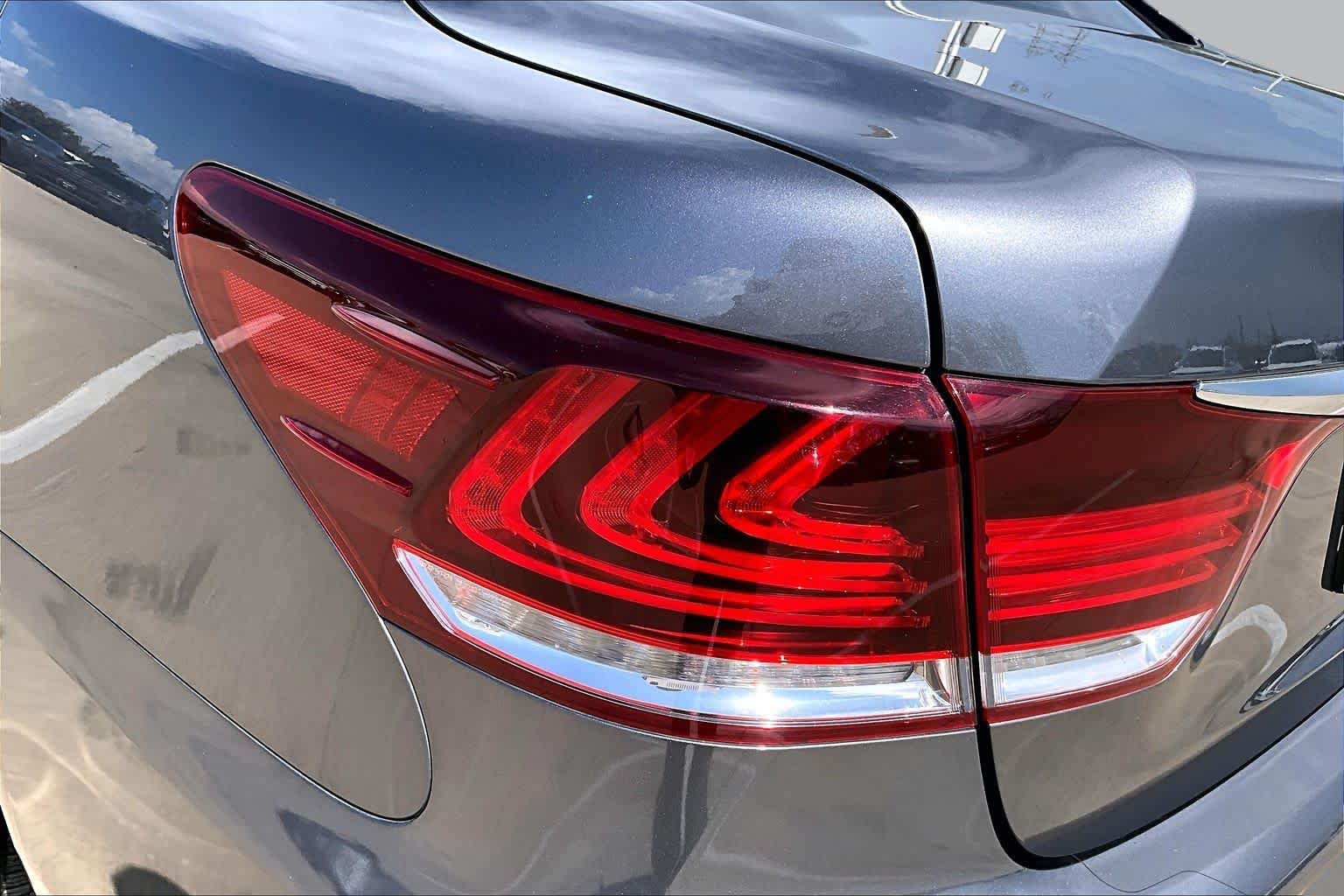 Used 2015 Nebula Gray Pearl Lexus  image 29