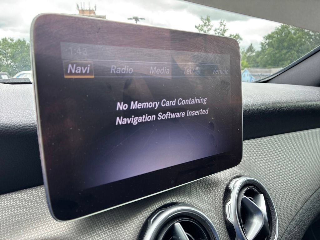 Used 2019  Mercedes-Benz GLA 250 image 26