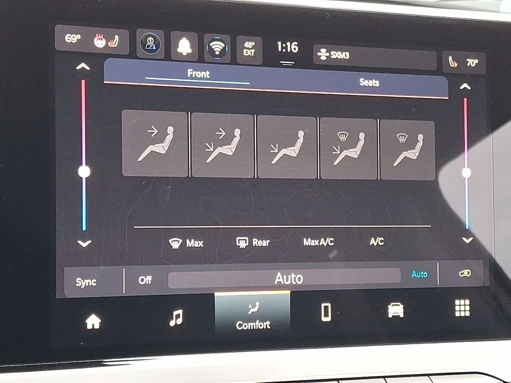 New 2026 Black Jeep Latitude image 12