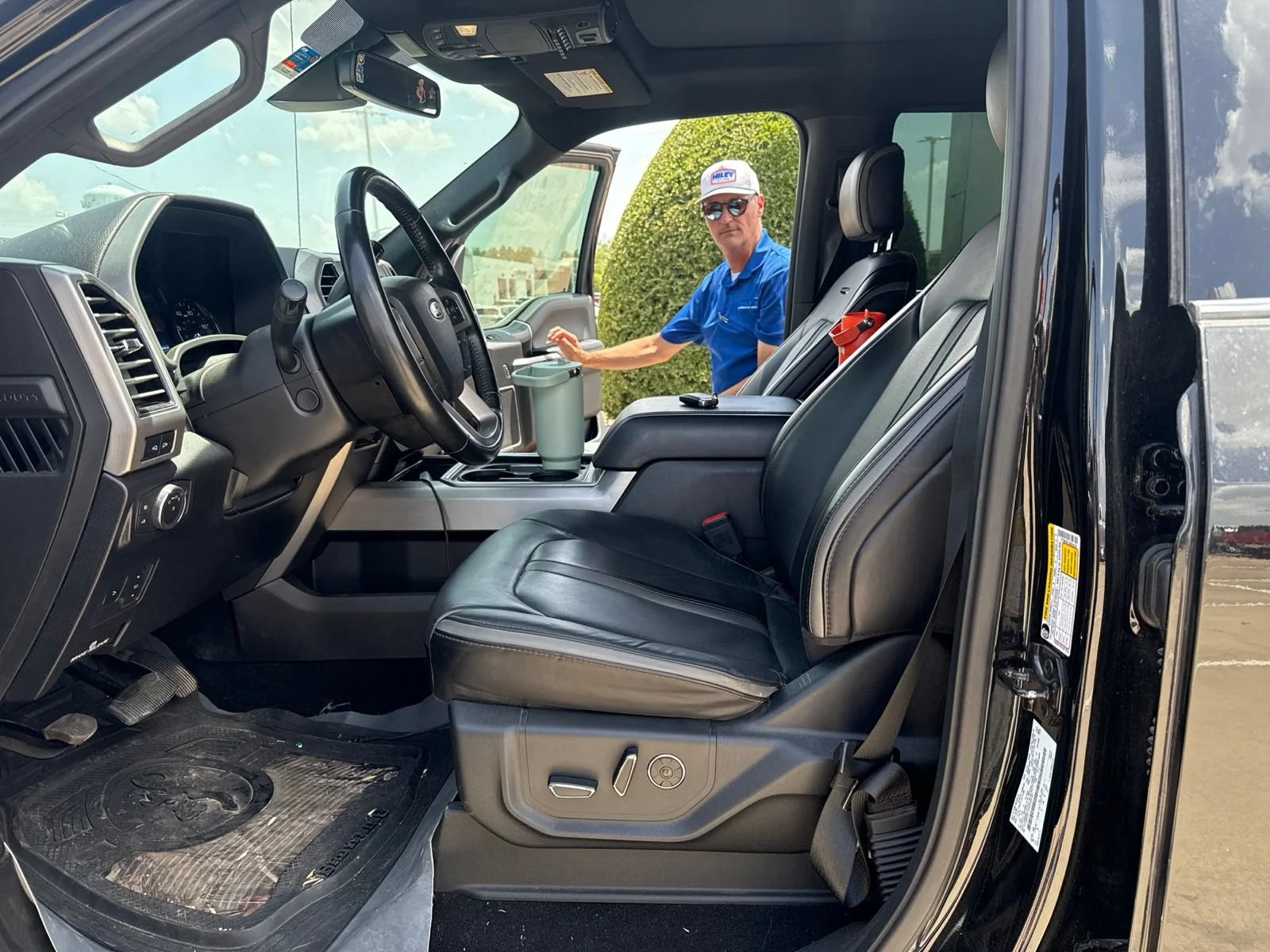 Used 2019 Black Ford Platinum image 17