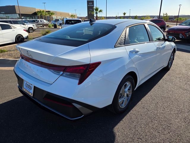 New 2026 White Hyundai SE image 3