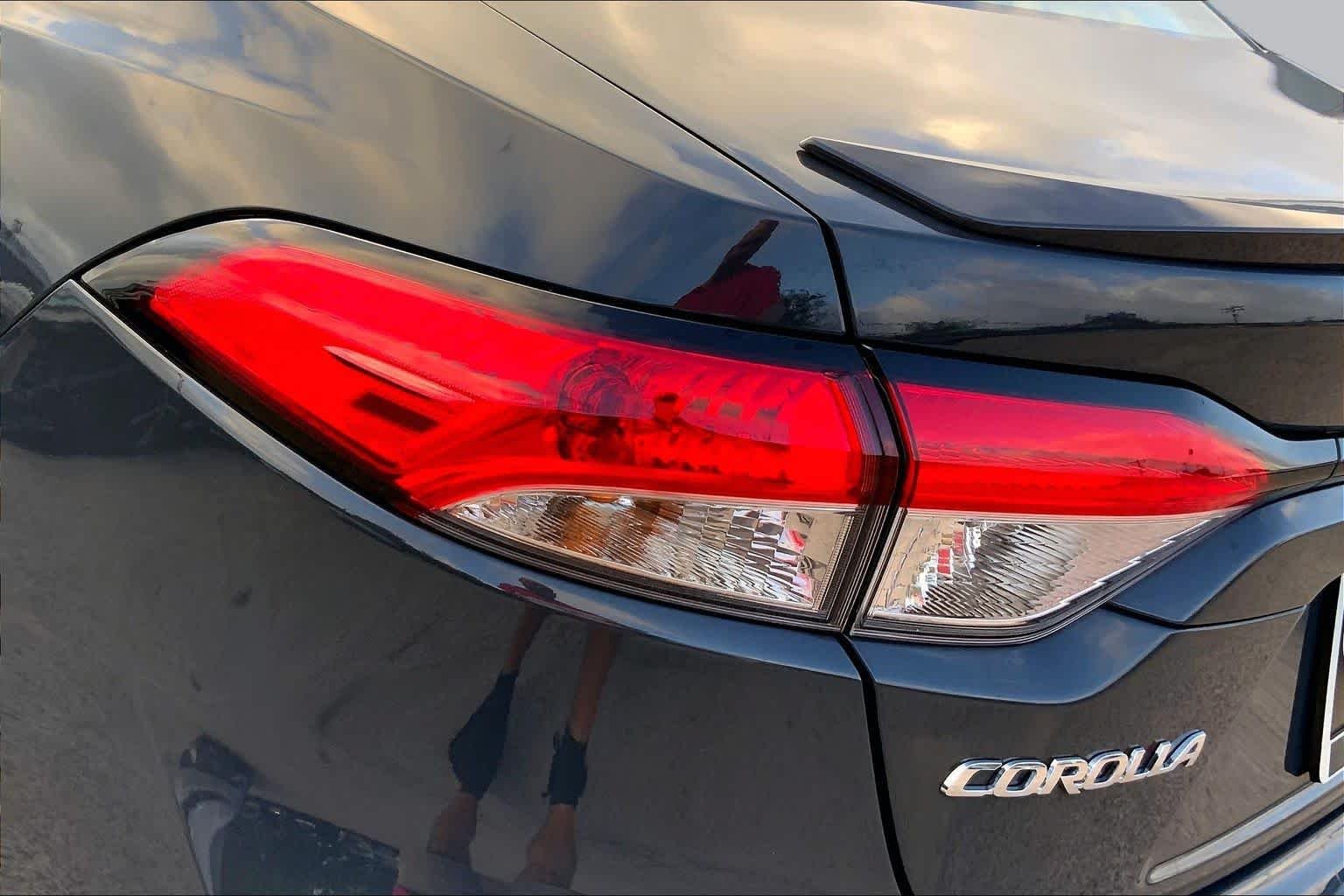 Used 2025 Underground Toyota SE image 28