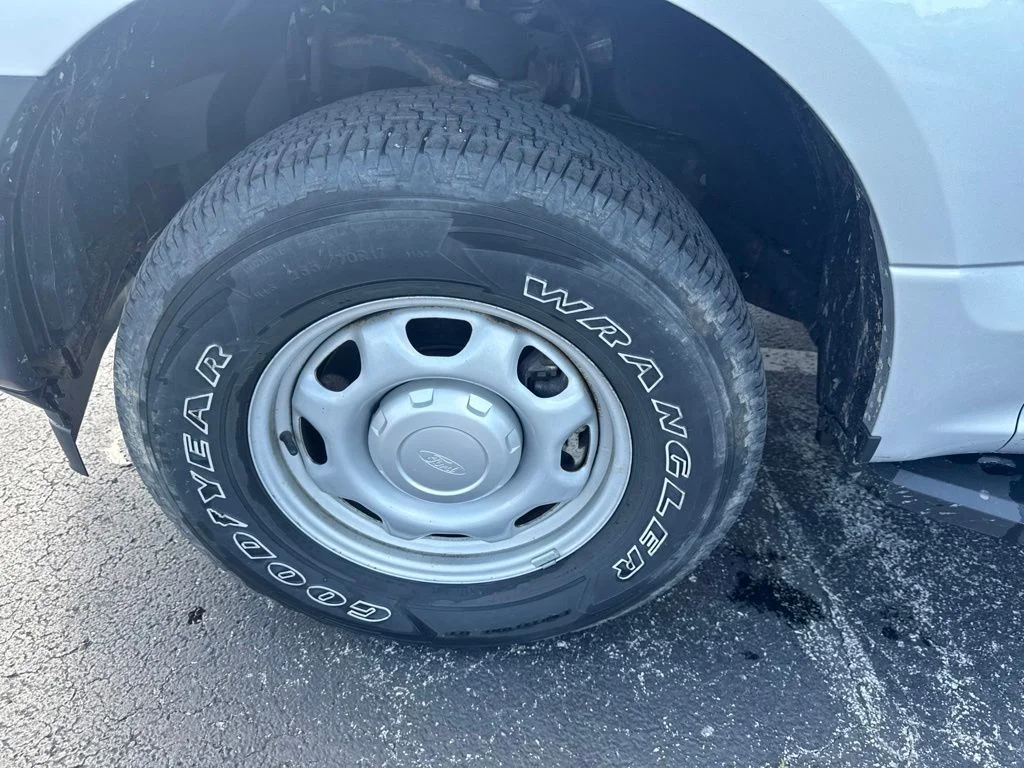 Used 2019 Silver Ford XL image 49