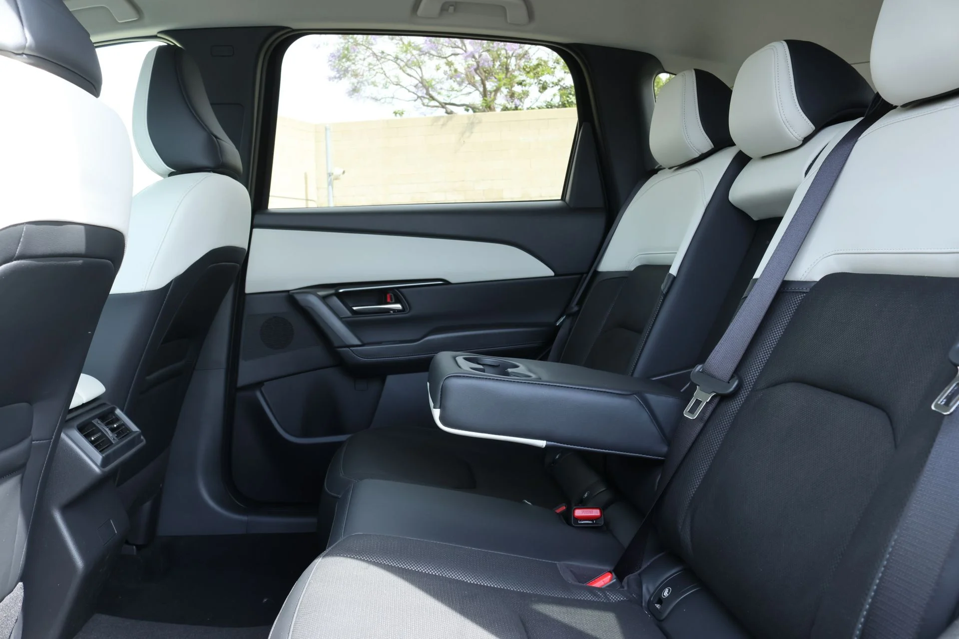 New 2026 Navy Blue Mica Mazda 2.5 S Preferred AWD image 19