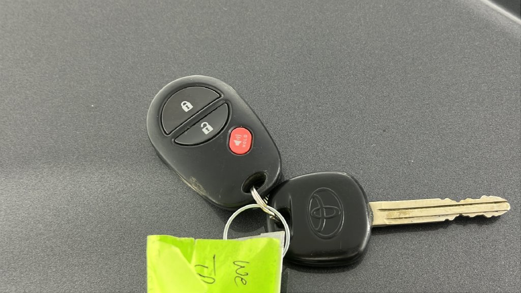 Used 2015 Gray Toyota Base image 44