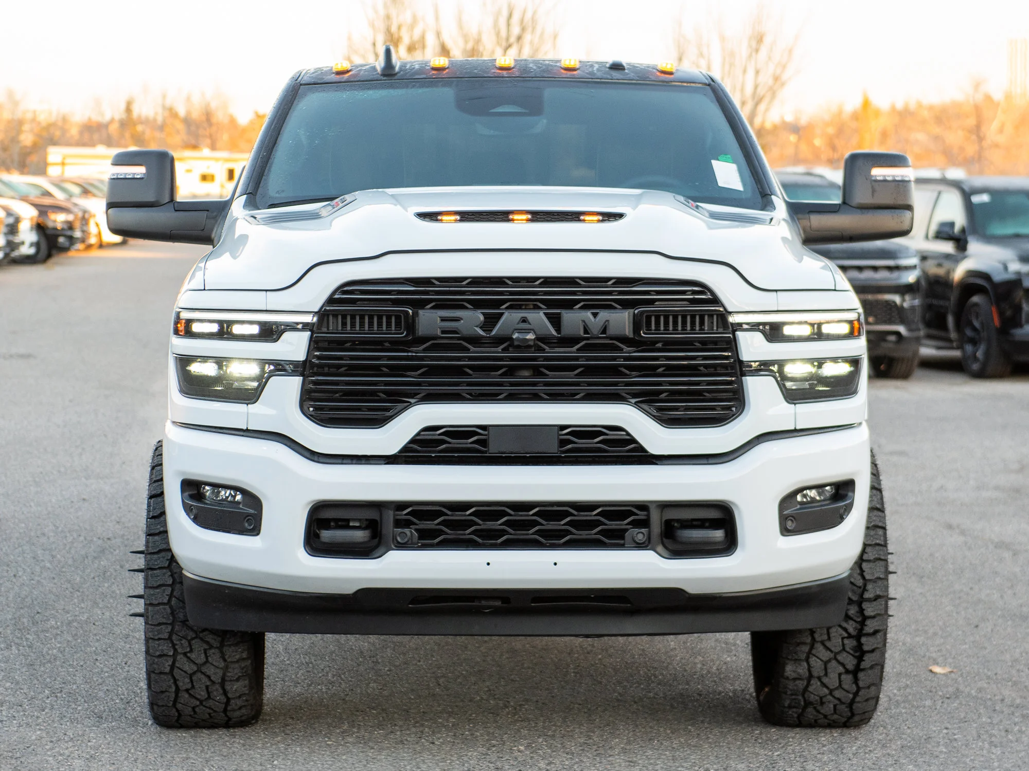 Used 2026 White RAM Laramie* Mega Cab 4x4, 2 Inch Lift, 35 Inch Tires image 11