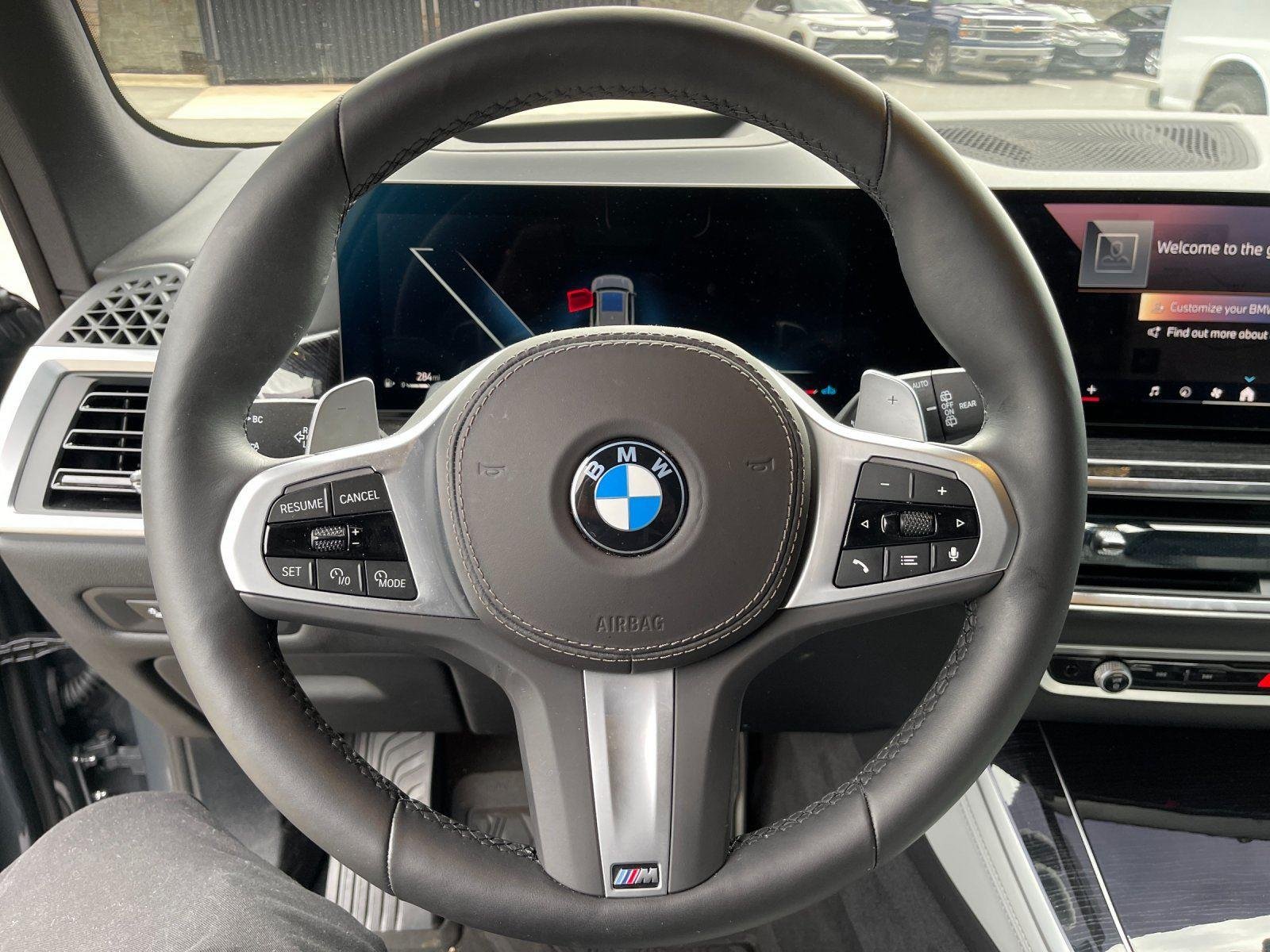 Used 2026 Dravit Grey Metallic BMW xDrive40i image 18