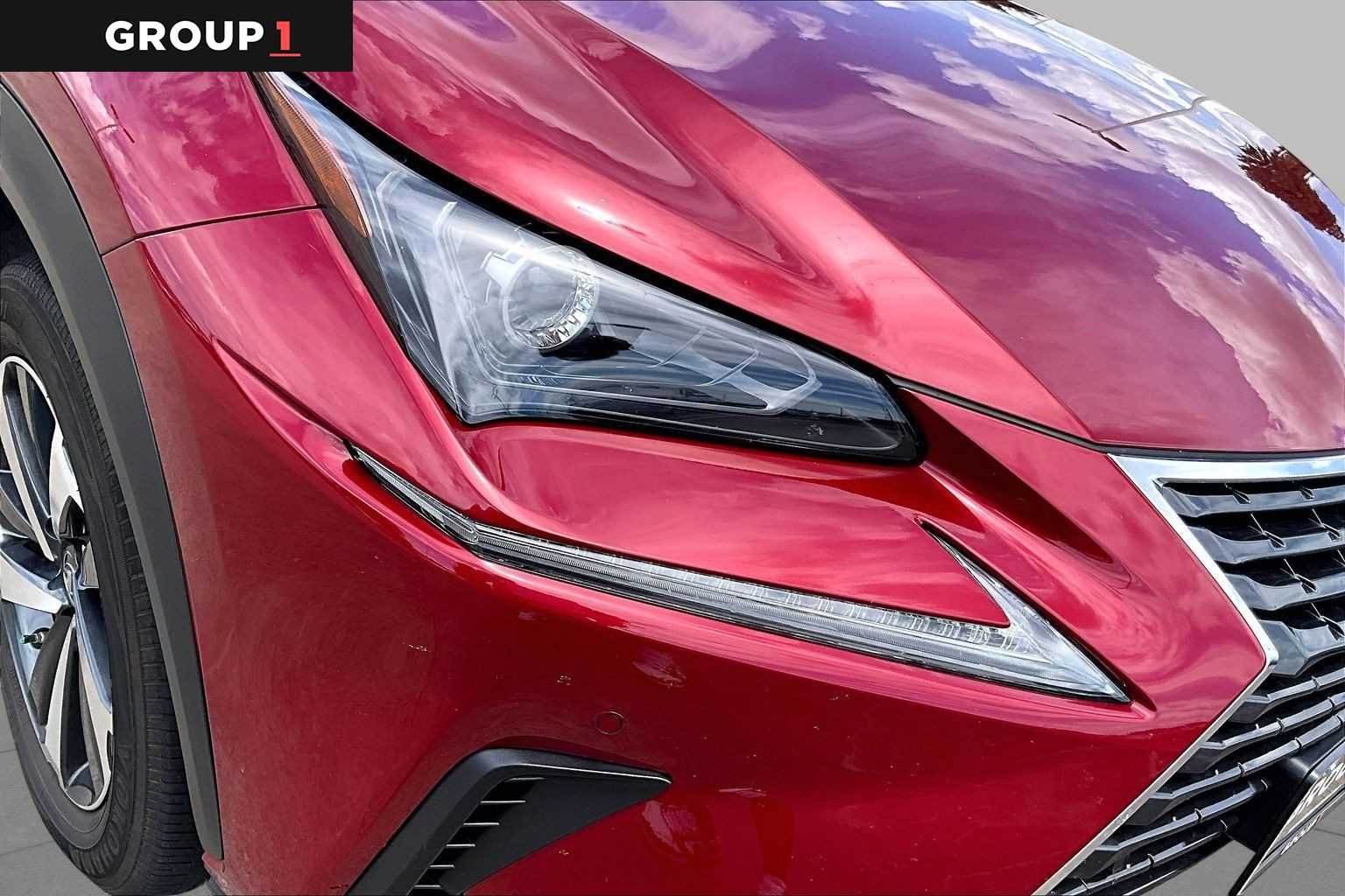 Certified Used 2020 Matador Red Mica Lexus  image 25