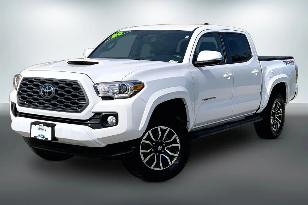Used 2020 Toyota Tacoma TRD Sport with VIN 3TMCZ5AN8LM330304 for sale in Kansas City