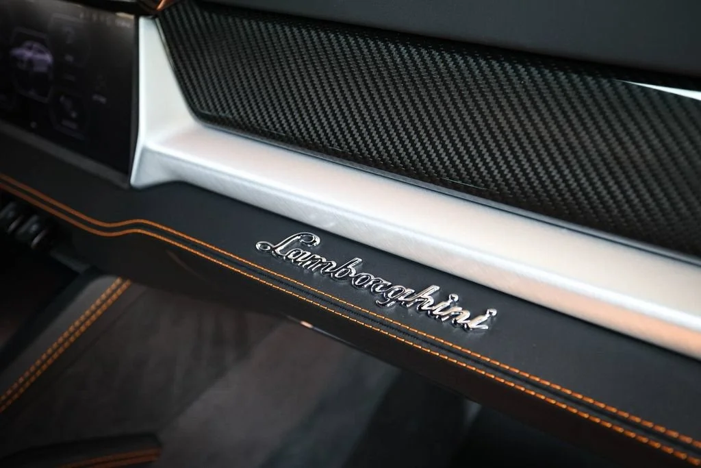 Used 2026 Verde Gea Lucido Metallic Lamborghini SE image 59