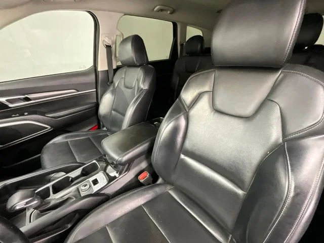 Used 2022 Black Kia LX image 7