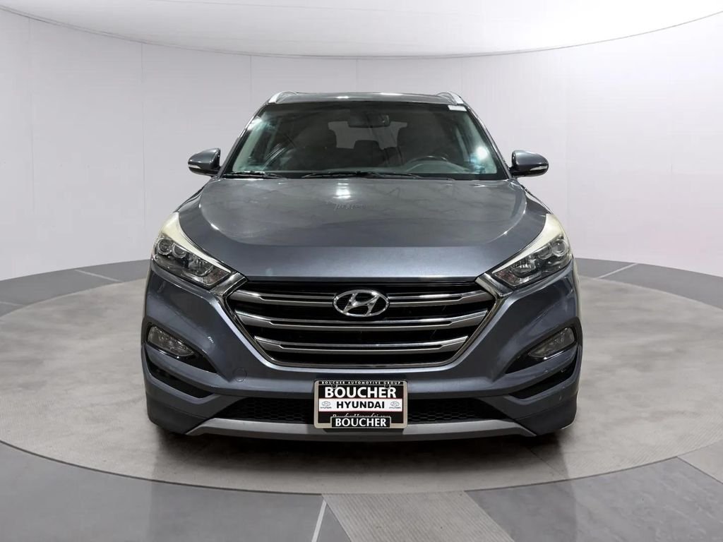 Used 2016 Coliseum Gray Hyundai Limited image 8