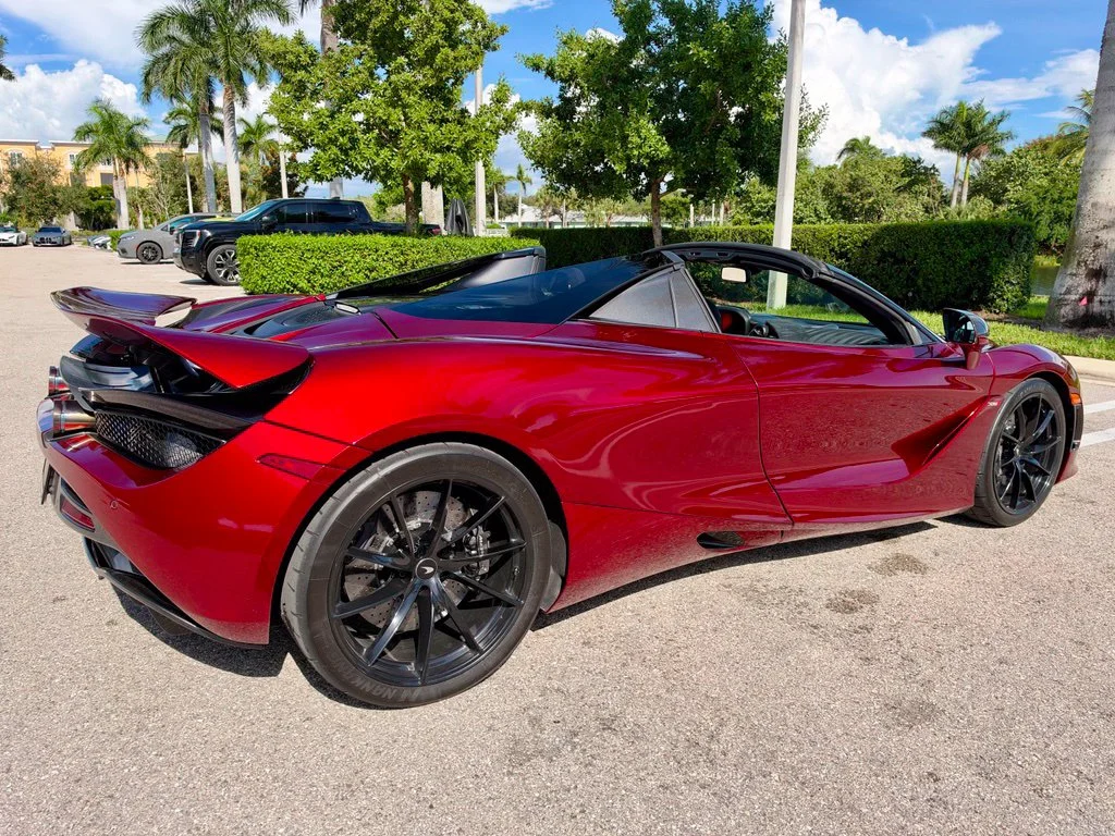 Used 2020 MSO Volcano Red McLaren  image 7