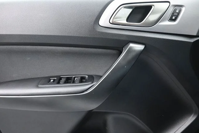 Used 2022 Oxford White Ford XLT image 24