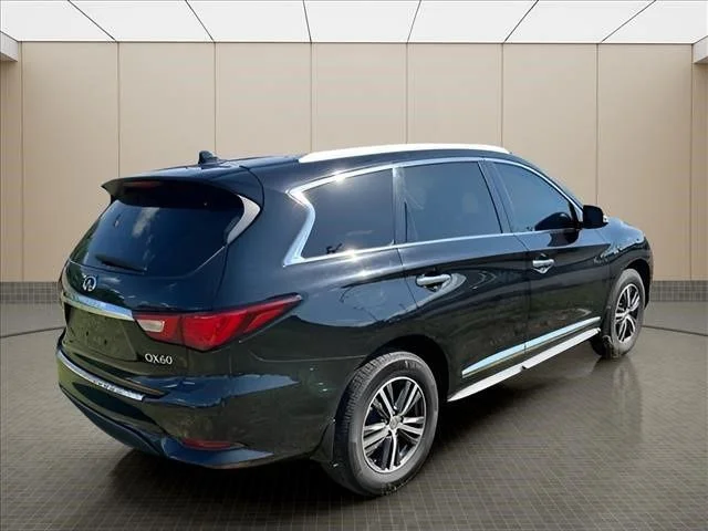 Used 2016 Black INFINITI Base image 13