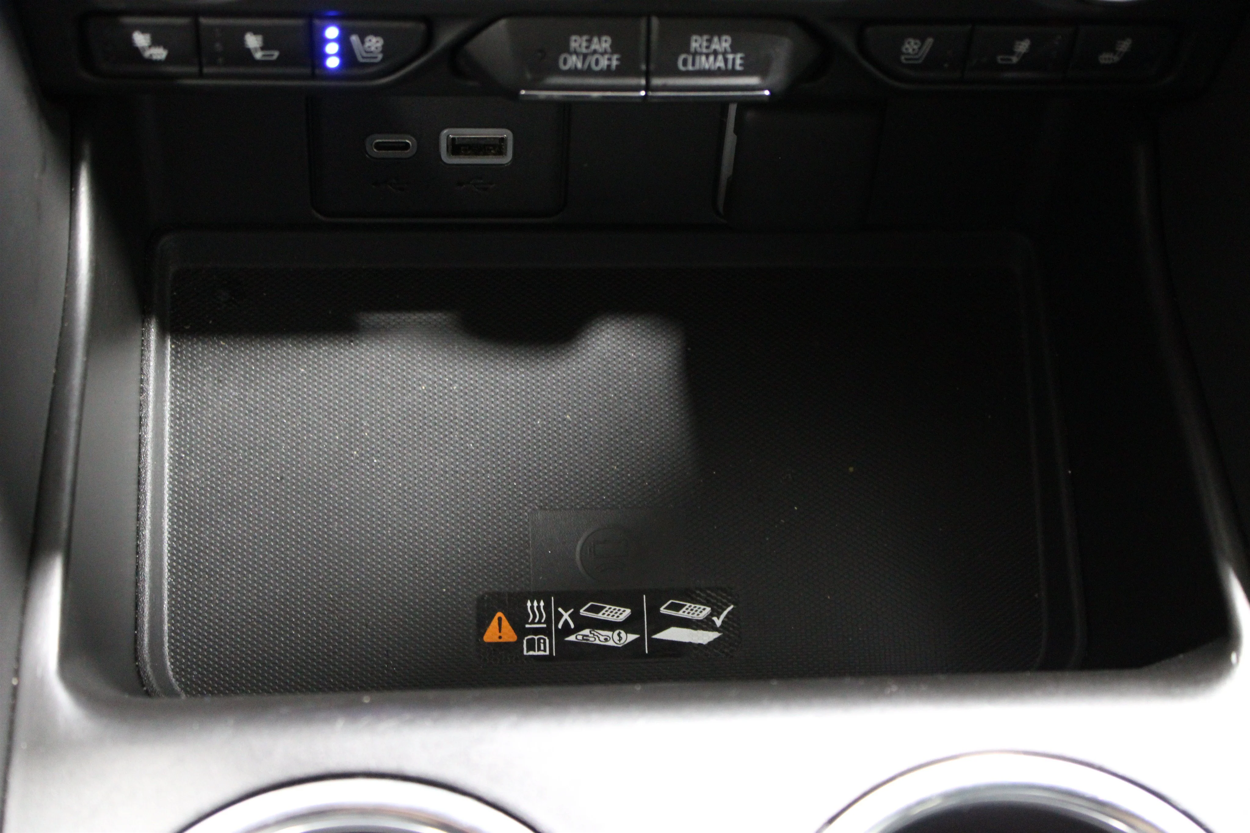 2024 Chevrolet Suburban High Country - Photo 23