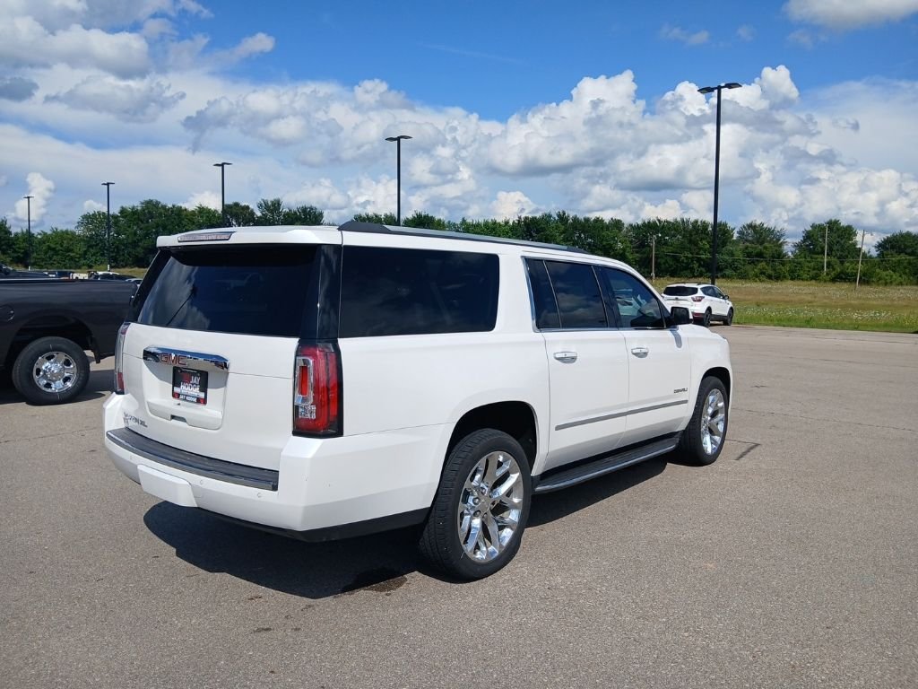 Used 2017 White GMC Denali image 8