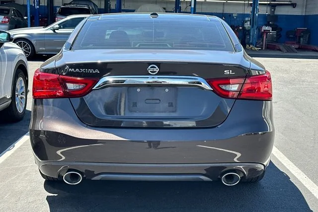 Used 2017 Bronze Nissan 3.5 SL image 6