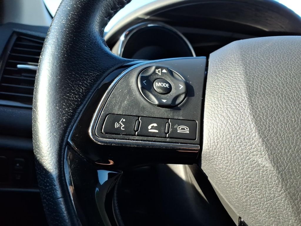 Used 2021 Alloy Silver Metallic Mitsubishi 2.0 SE image 19
