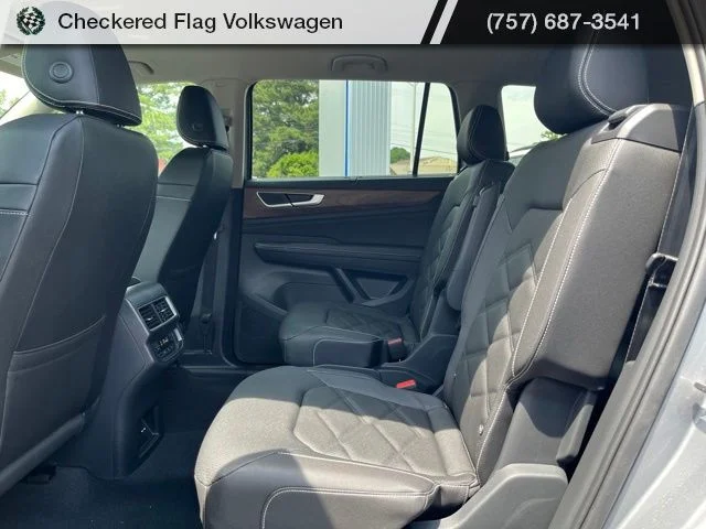 New 2026 Silver Volkswagen 2.0T SE w/Technology image 28