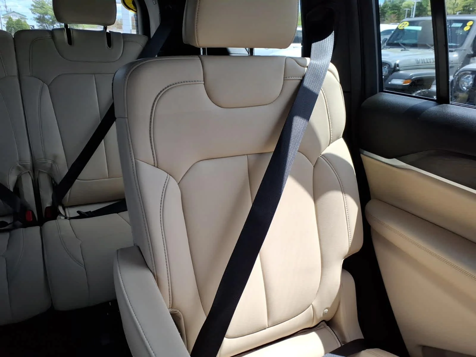 Certified Used 2023 Bright White Clearcoat Jeep Limited image 20