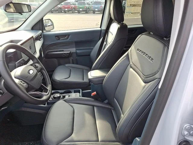 2025 Ford Maverick Lariat - Photo 9