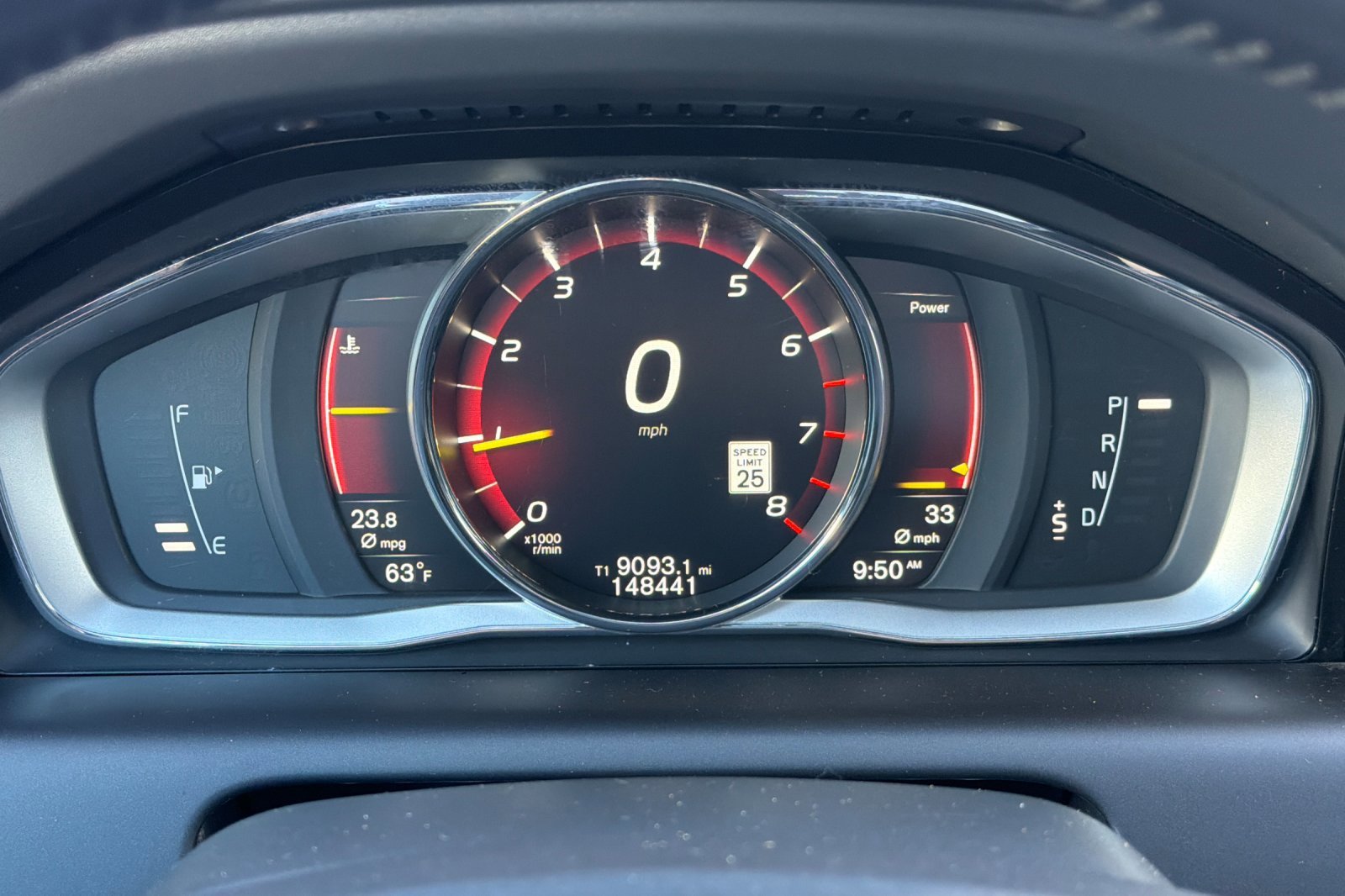 Used 2017 Silver Volvo Dynamic image 24