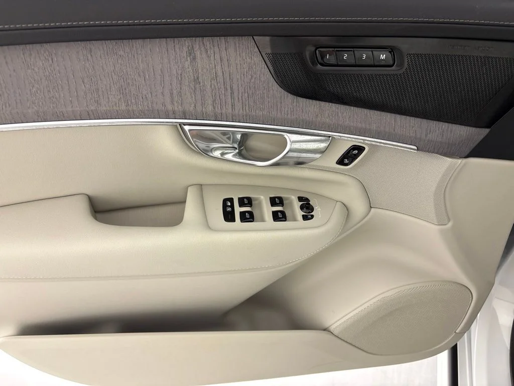New 2026 Crystal White Volvo Ultra image 28