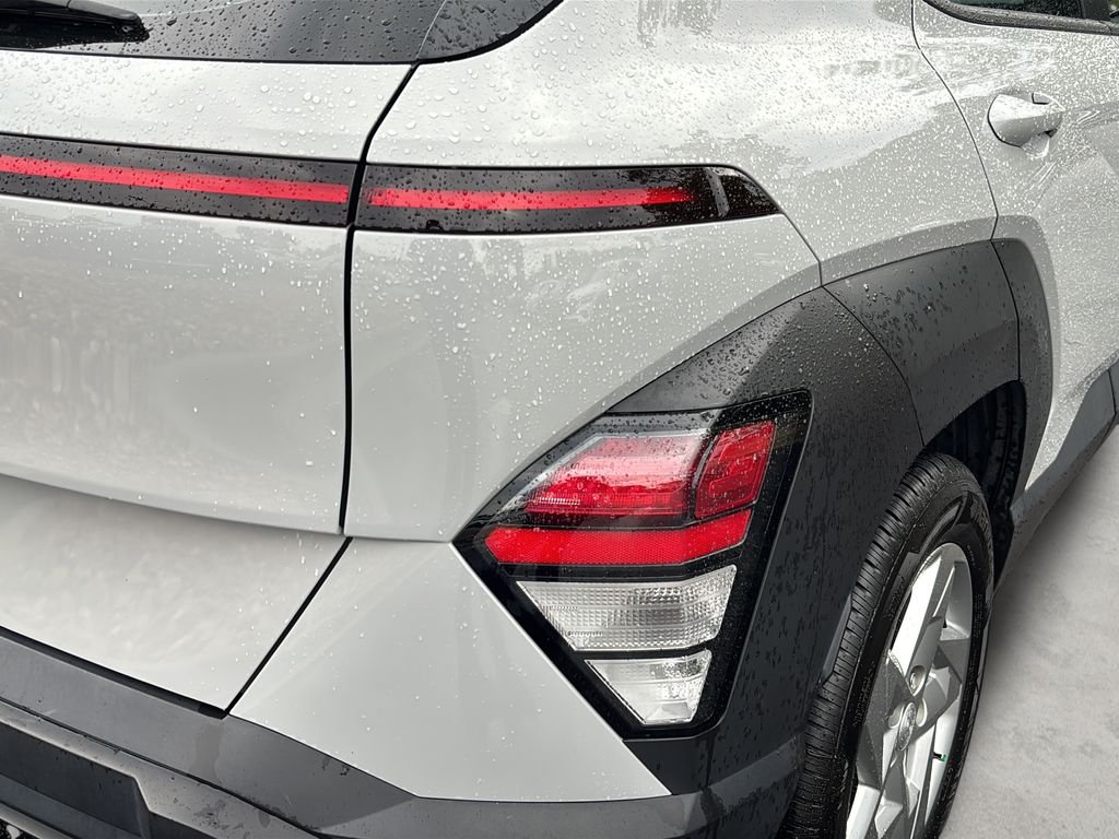 2024 Hyundai Kona SE - Photo 13