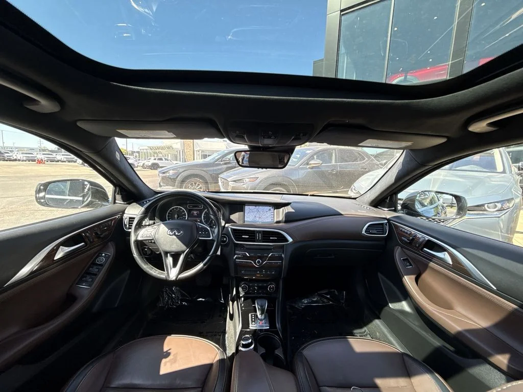 Used 2017 Black INFINITI Premium image 23