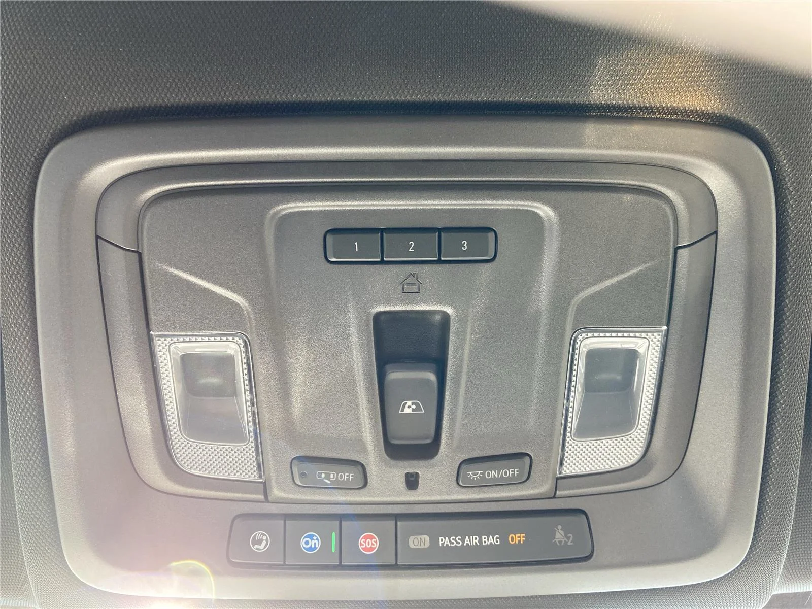 2026 GMC Sierra 1500 SLT - Photo 23