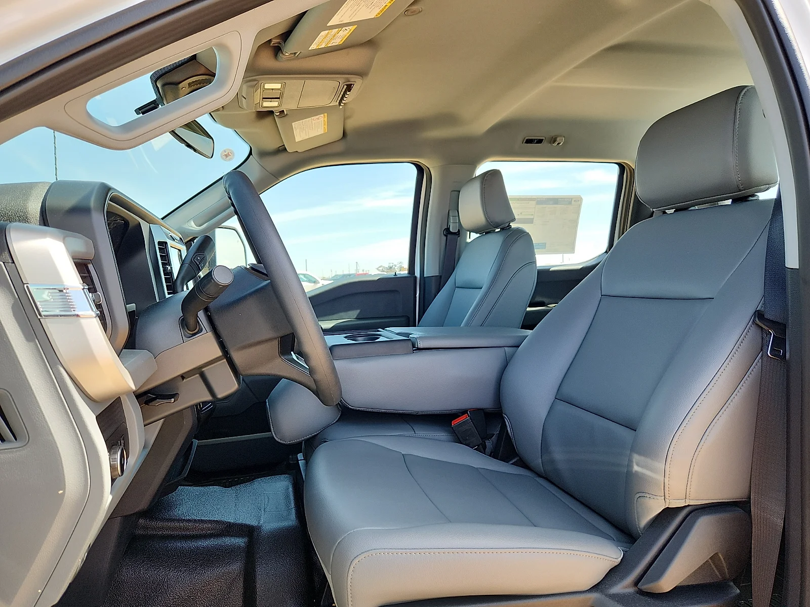 New 2026 Oxford White Ford F-450® XL image 17