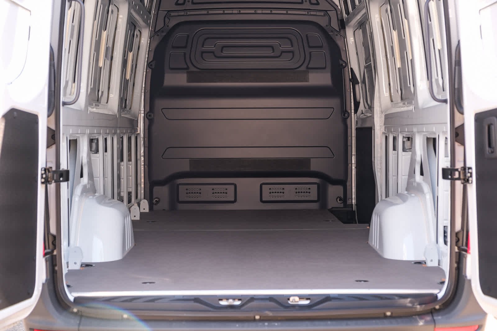 New 2025 Arctic White Mercedes-Benz Cargo 170 WB High Roof RWD Electric Motor image 27