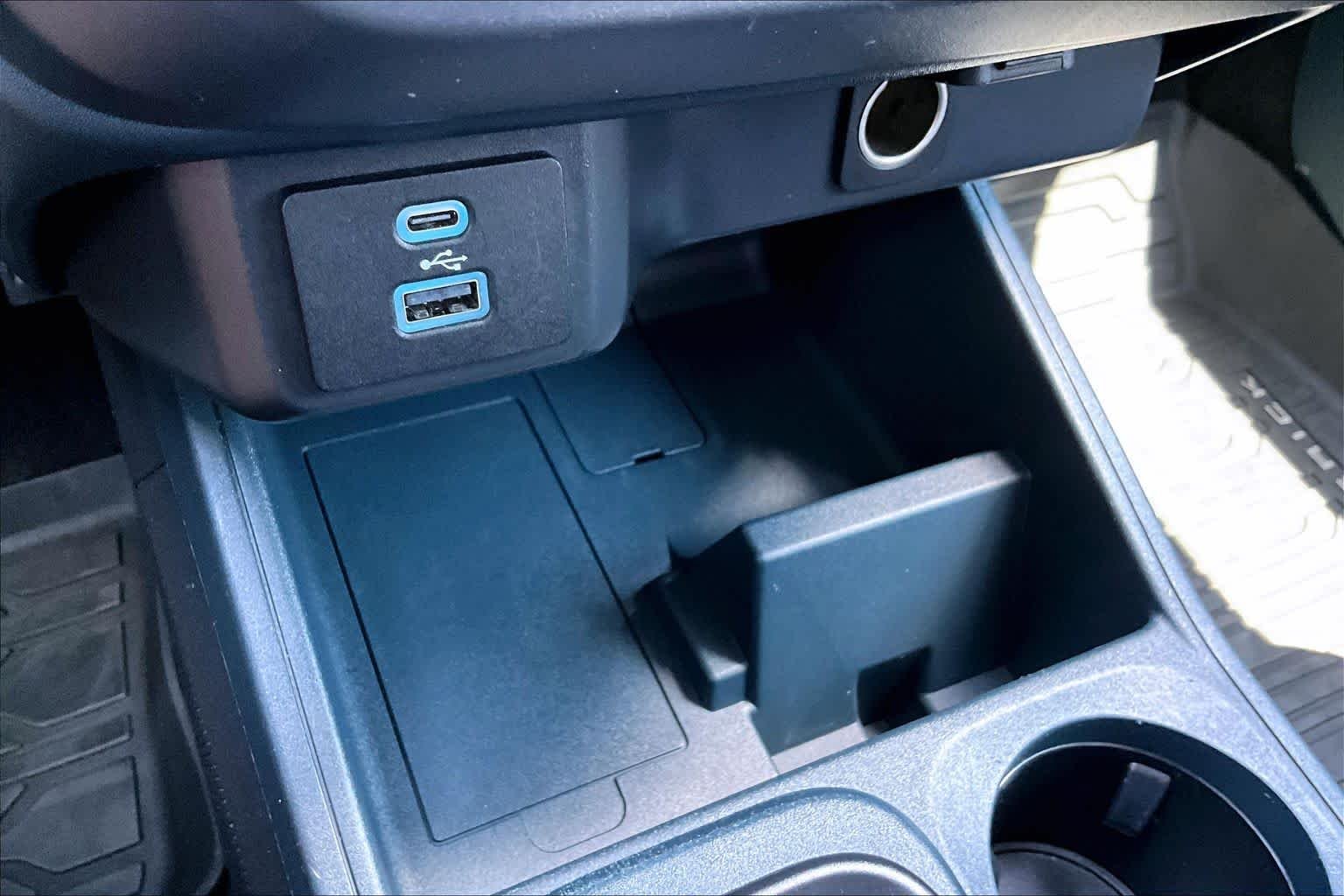 Used 2022 Velocity Blue Ford XLT image 34