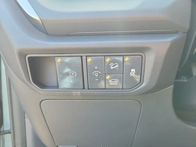 New 2027 Iceberg Green Kia X-Line S image 20
