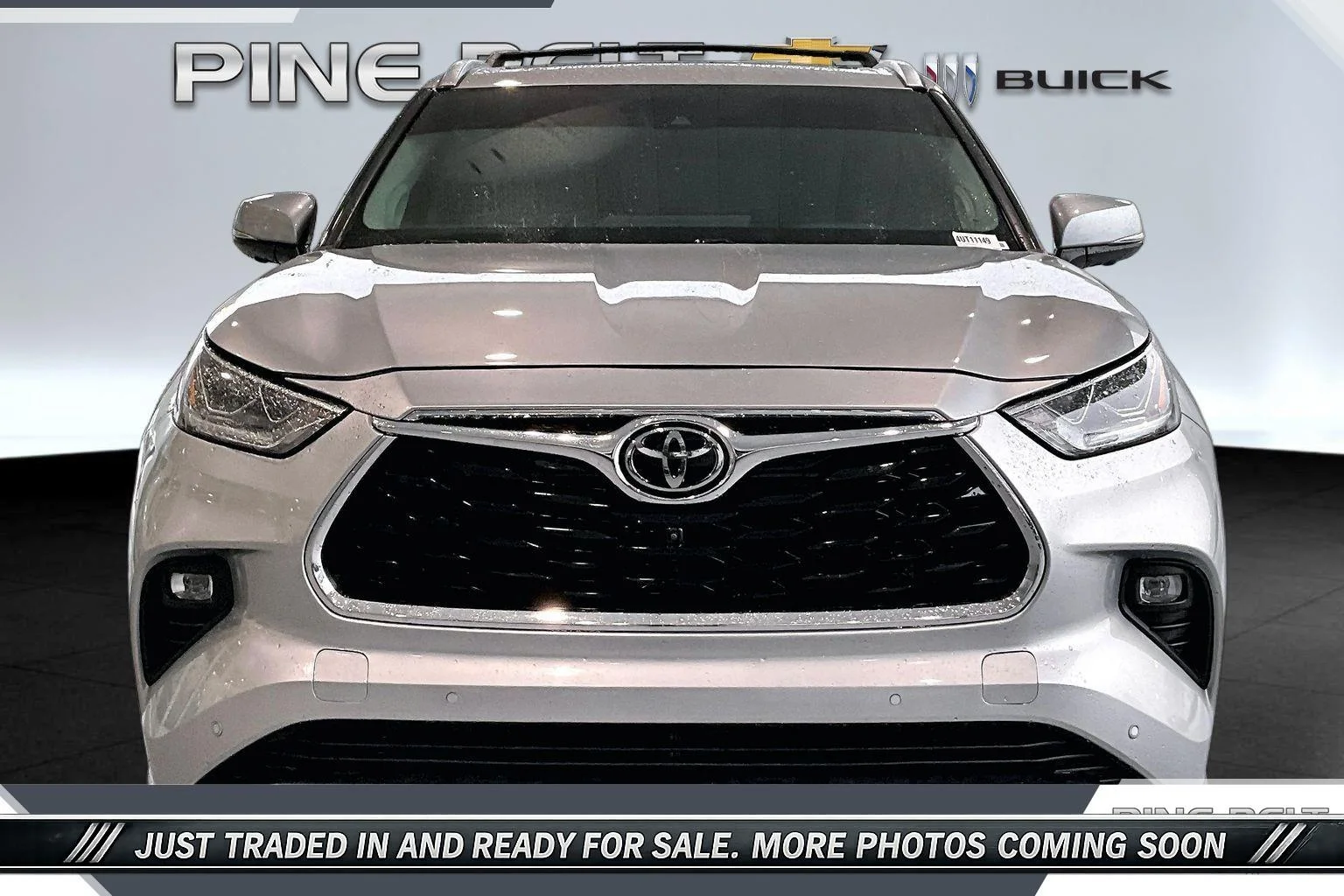 Used 2023 Silver Toyota Platinum image 3