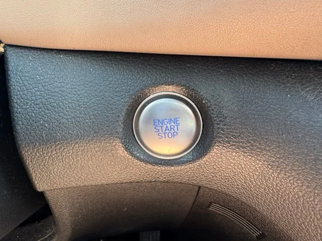 Used 2022 Gray Hyundai SEL image 30