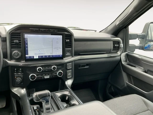 Used 2023 Atlas Blue Metallic Ford XLT image 11