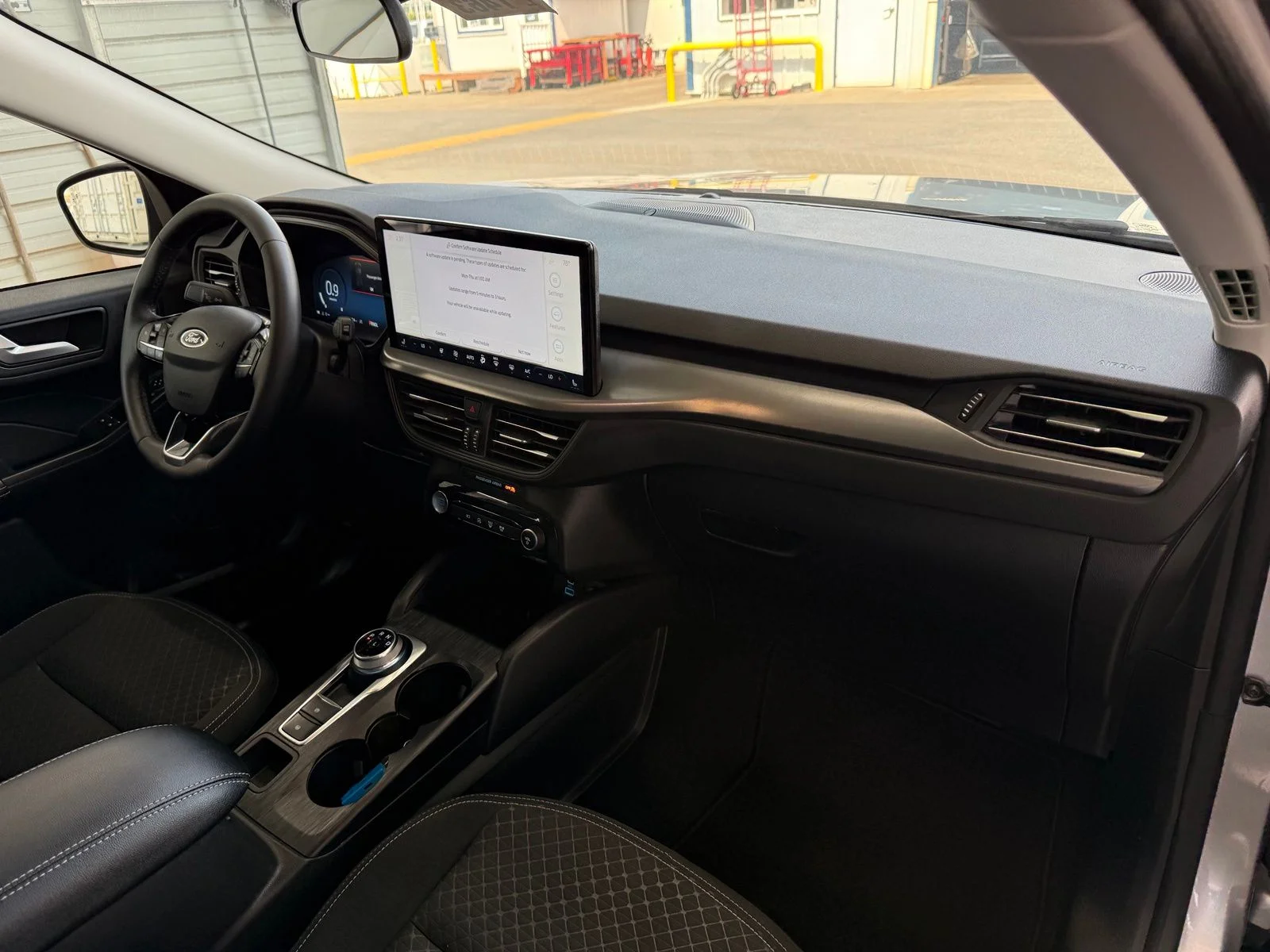 Used 2023 Silver Ford Active image 11