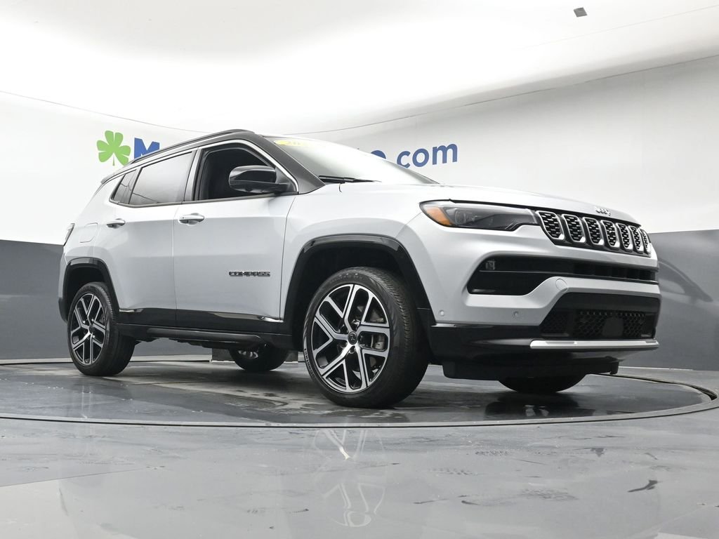 Used 2025 Silver Jeep Limited image 26