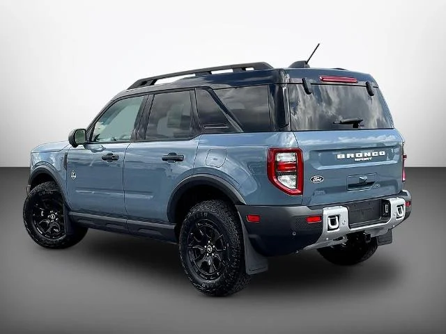 New 2026 Azure Gray Metallic Tri-Coat Ford Outer Banks® image 38