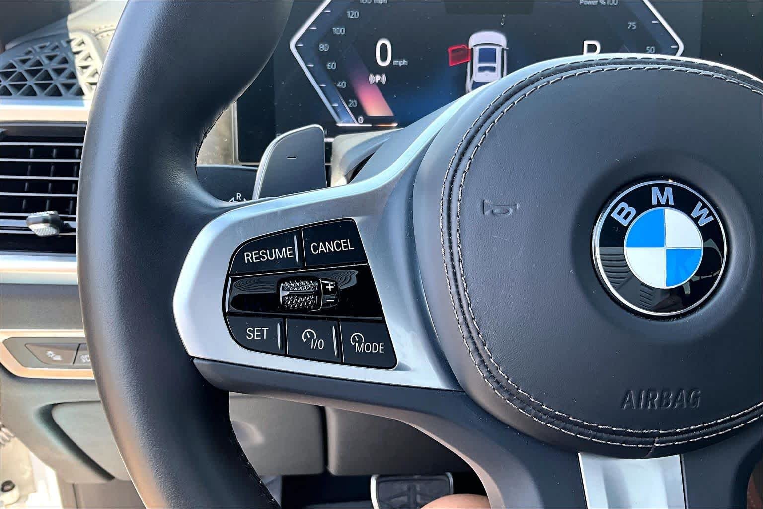 Used 2025 Mineral White Metallic BMW xDrive40i image 21