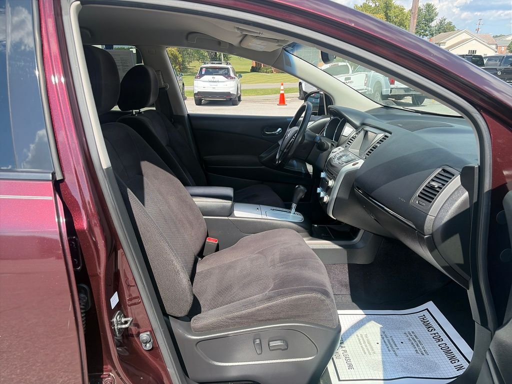 Used 2014 Midnight Nissan SV image 42