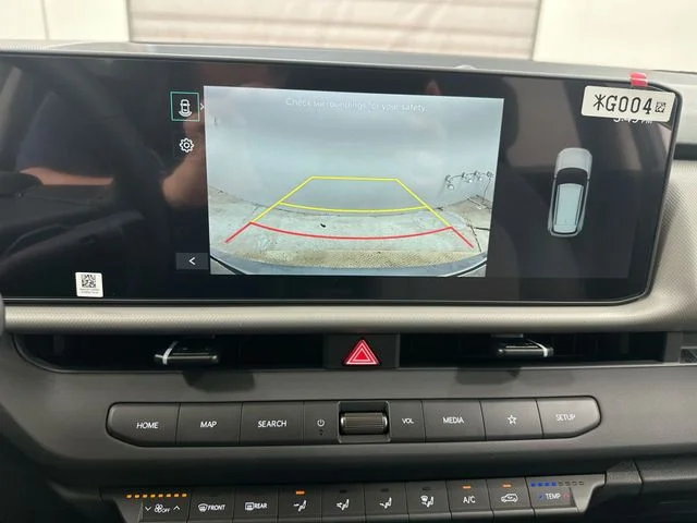New 2027 Pale Gray Kia S image 23