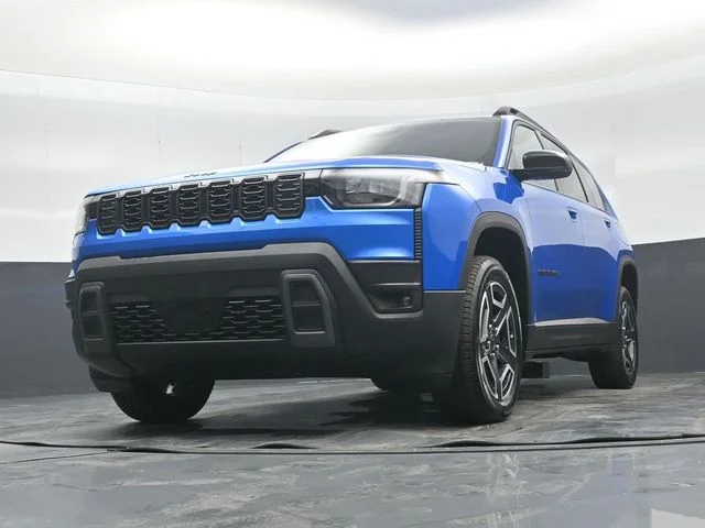 New 2026 Hydro Blue Pearl-Coat Exterior Paint Jeep Limited image 45