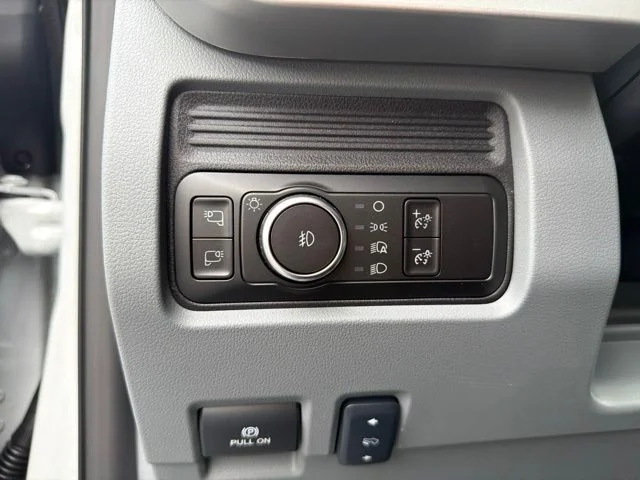 New 2026 Avalanche Gray Ford F-350® XLT image 83