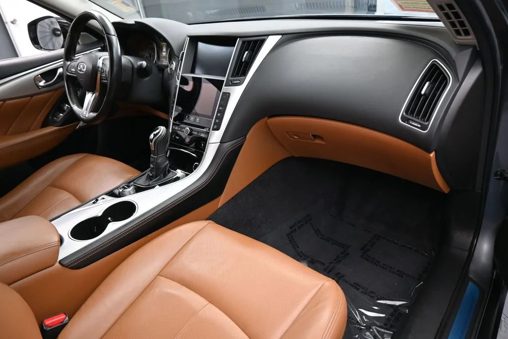 Used 2024 Graphite Shadow INFINITI LUXE image 51