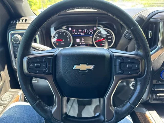 Used 2022 Black Chevrolet High Country image 18
