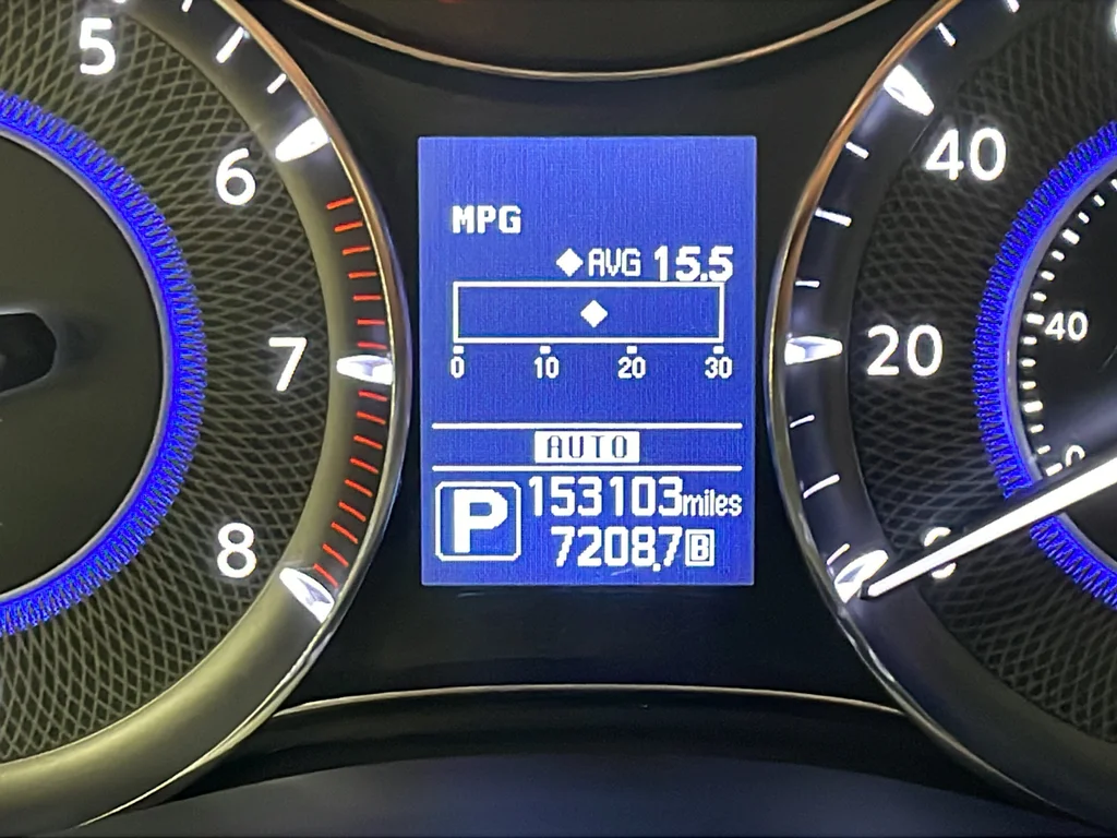 Used 2019 Black INFINITI LUXE image 12