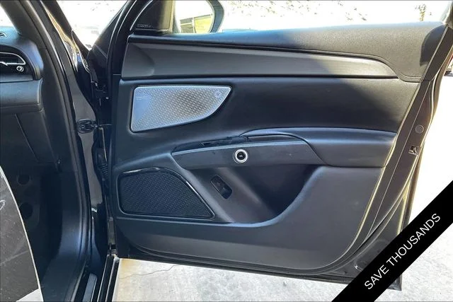Used 2024  Maserati GT image 23